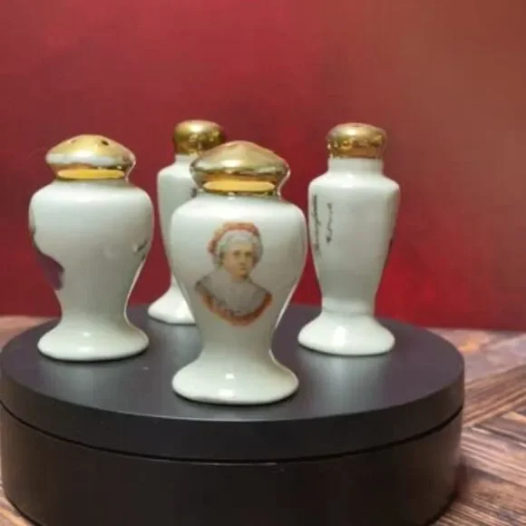 Vintage 1950s Souvenir Colonial Salt & Pepper Shakers (Set of 4) Pres.Washington - Picture 2 of 13